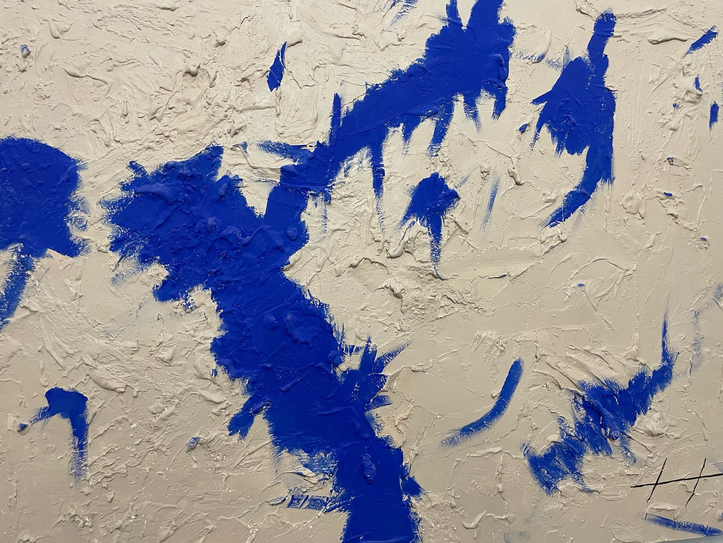 “Surcos de azul, caminos sin nombre.”